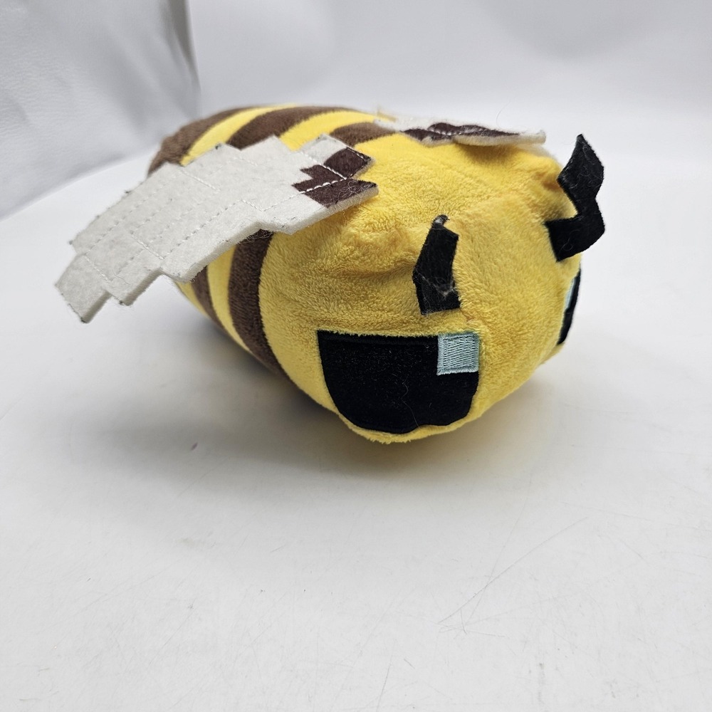 Bee Plush Stuffed Animal Toy Small‎ Yellow Brown Pixel Wings Cute Soft Kawaii